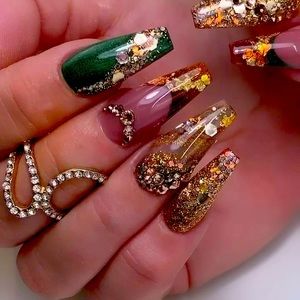 Custom ordered nails /press on /acrylic